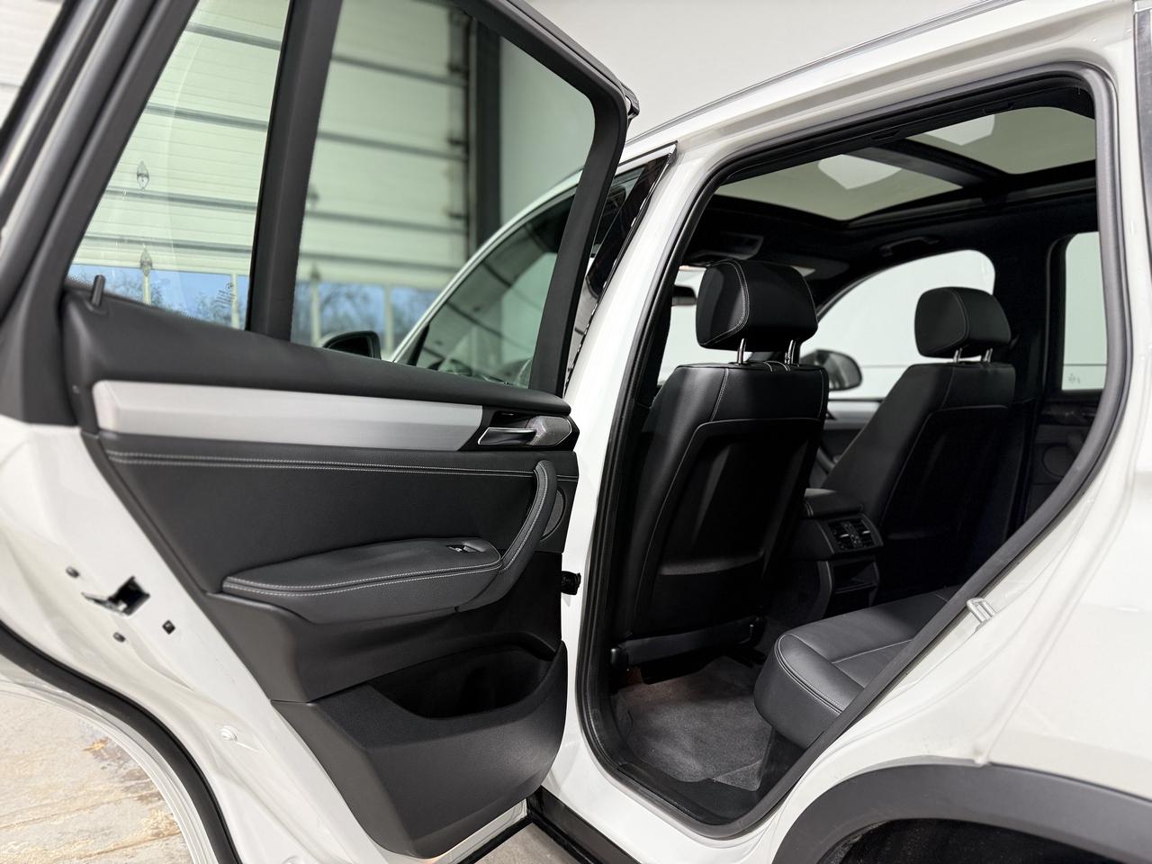 2016 BMW X3 xDrive28i Photo