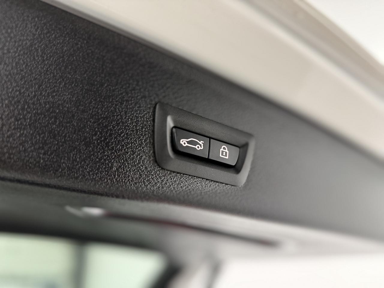 2016 BMW X3 xDrive28i Photo