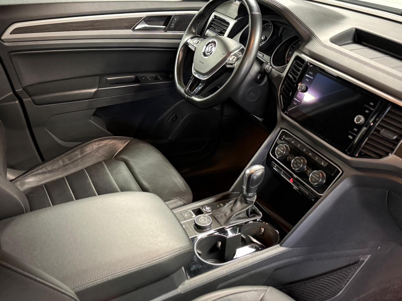 2018 Volkswagen Atlas HIGHLINE/7 SEATER/PANROOF//CLEAN TITLE Photo