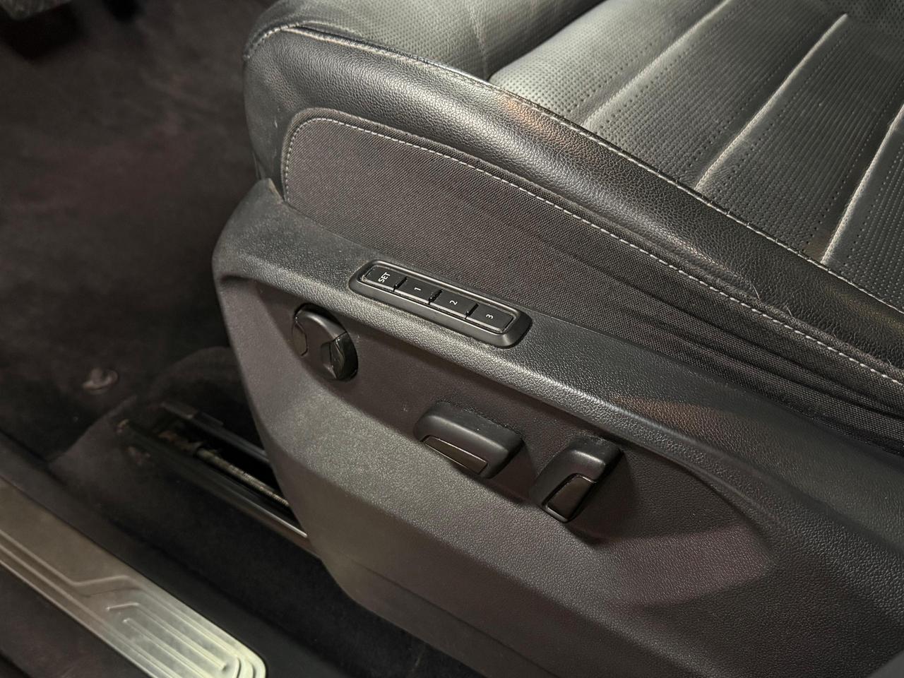 2018 Volkswagen Atlas HIGHLINE/7 SEATER/PANROOF//CLEAN TITLE Photo