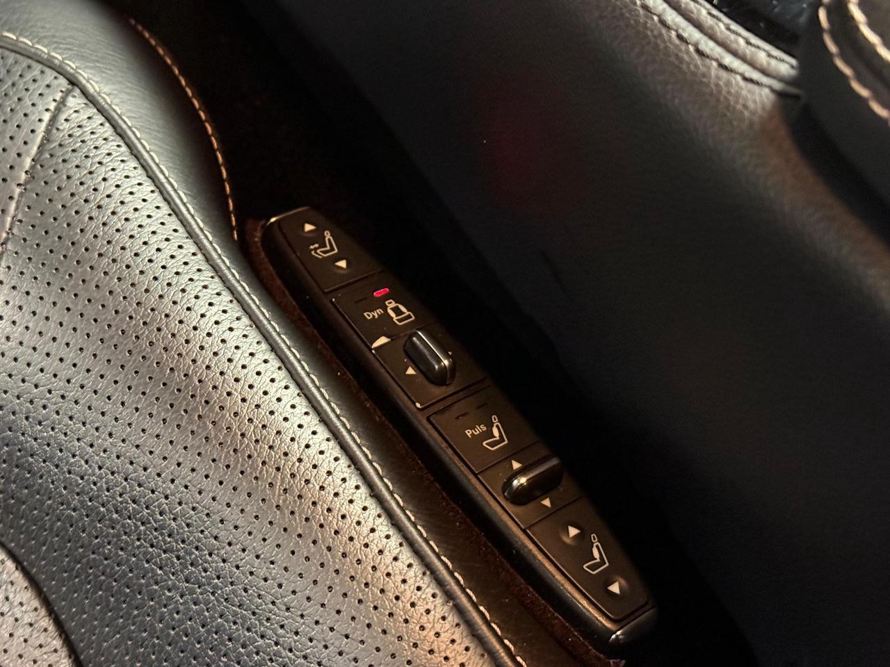 2014 Mercedes-Benz CLS-Class CLS550/MASSAGE SEATS/PIANO BLACK TRIM/20 INCH OEM Photo