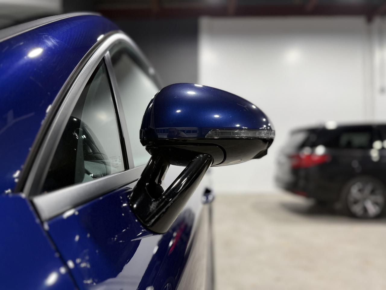 2022 Porsche Macan Base Photo2