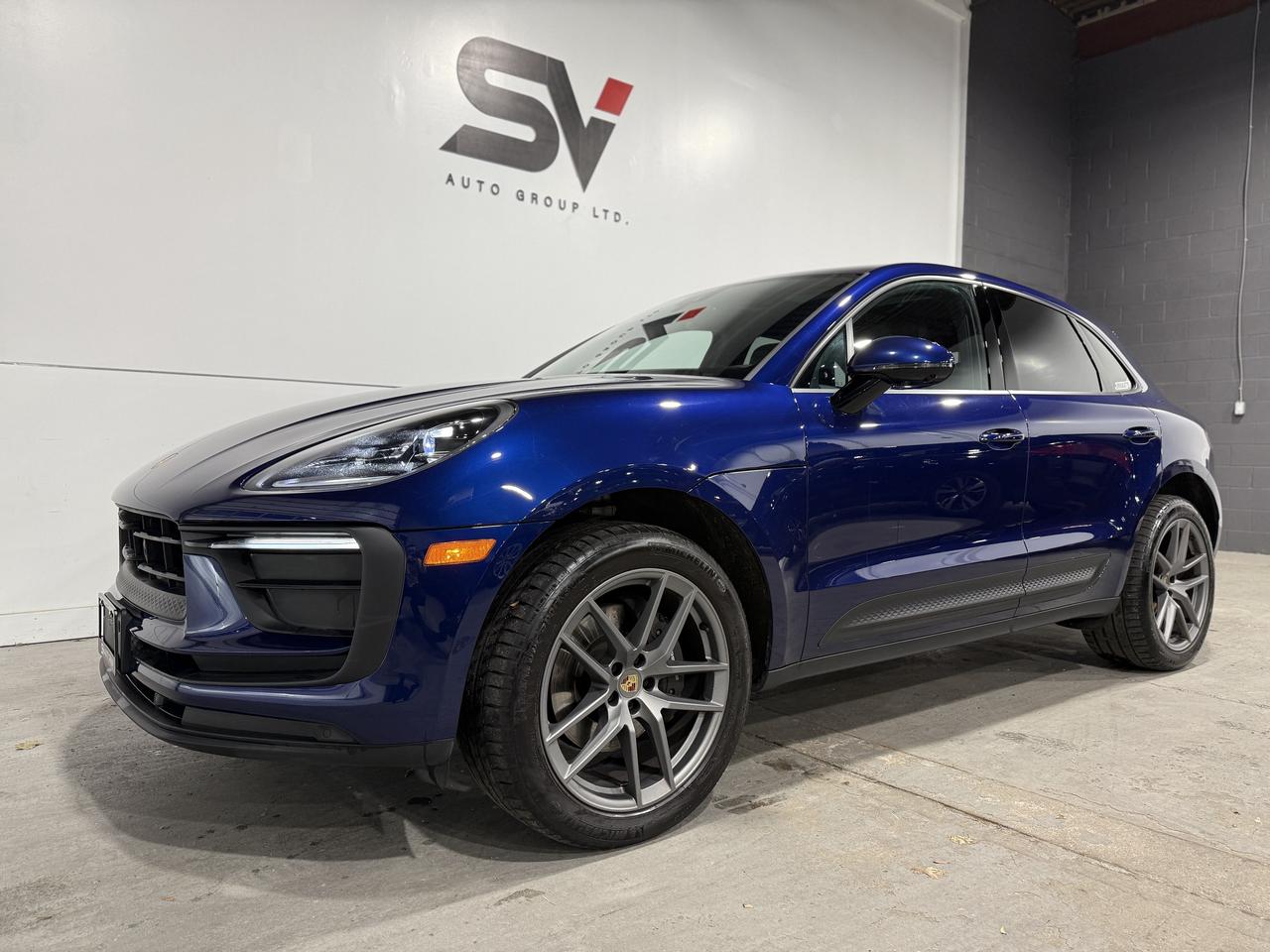 2022 Porsche Macan Base Photo0