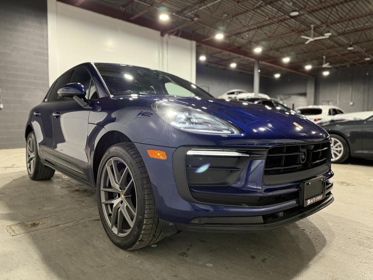 2022 Porsche Macan Base Photo