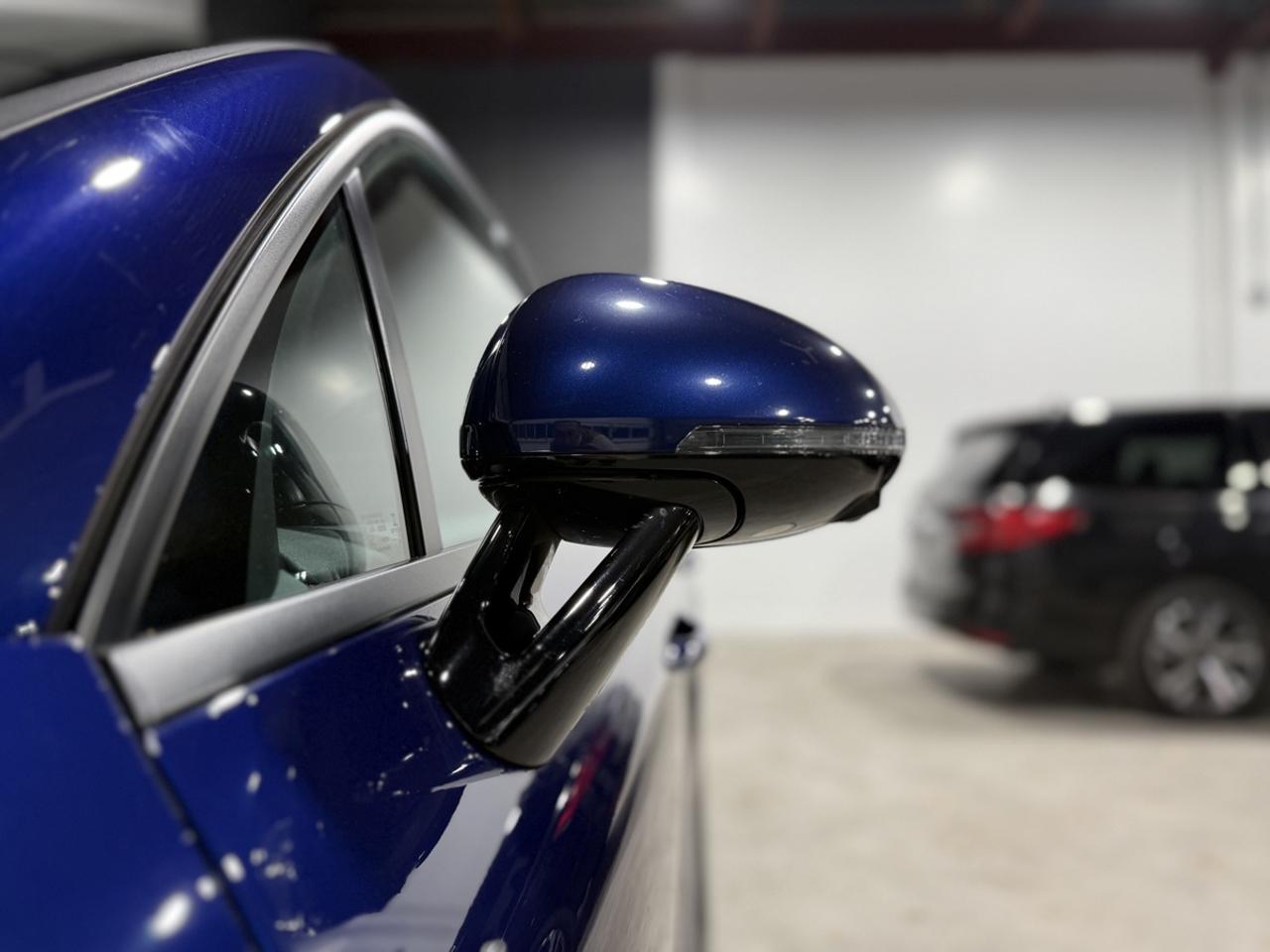 2022 Porsche Macan Base Photo