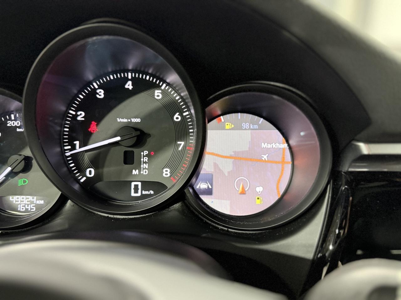 2022 Porsche Macan Base Photo