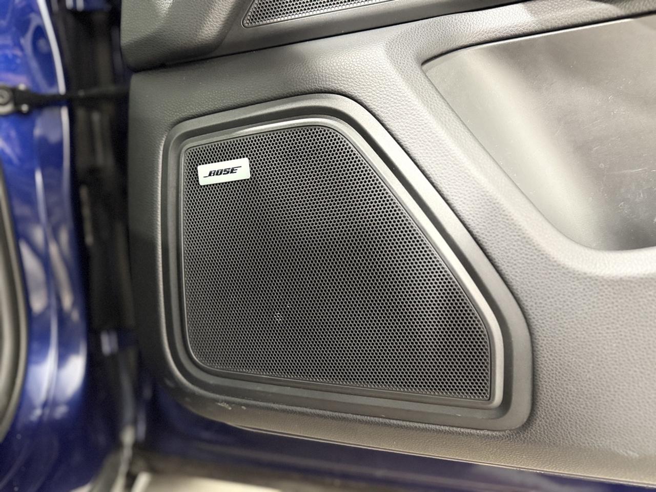 2022 Porsche Macan Base Photo