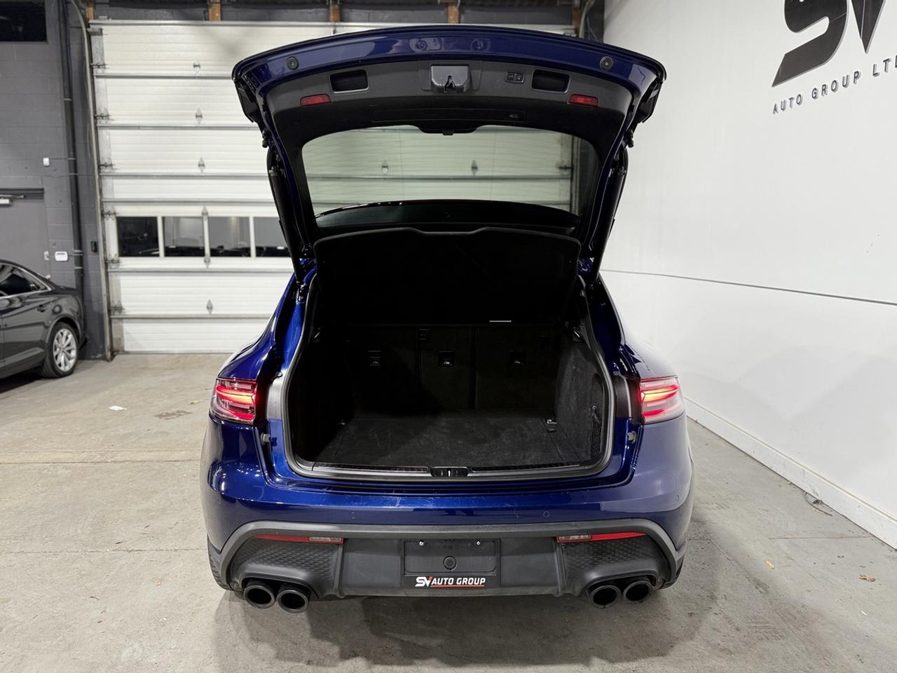 2022 Porsche Macan Base Photo