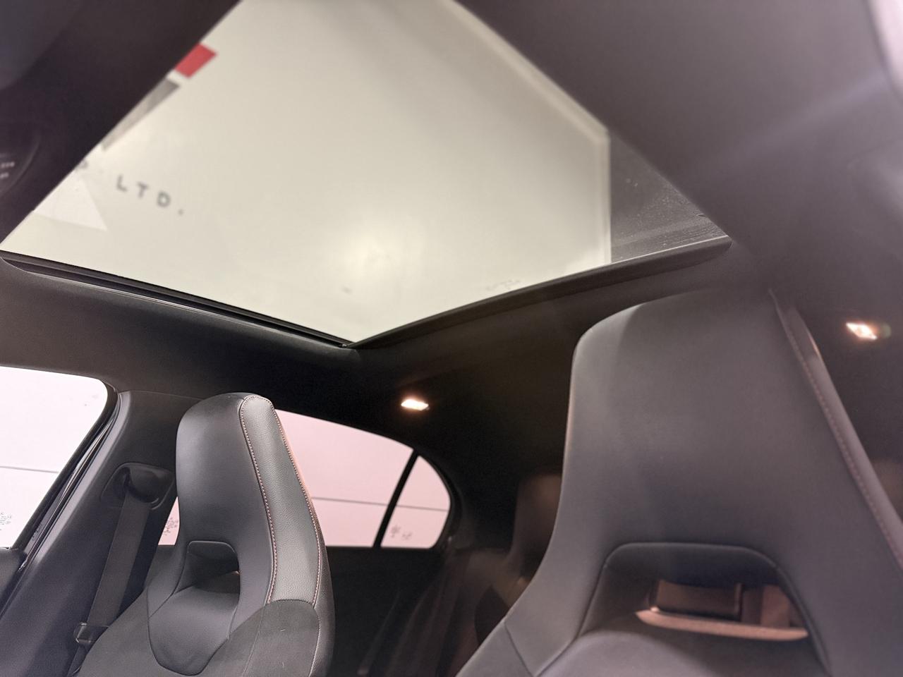 2022 Mercedes-Benz A-Class A 35 Photo