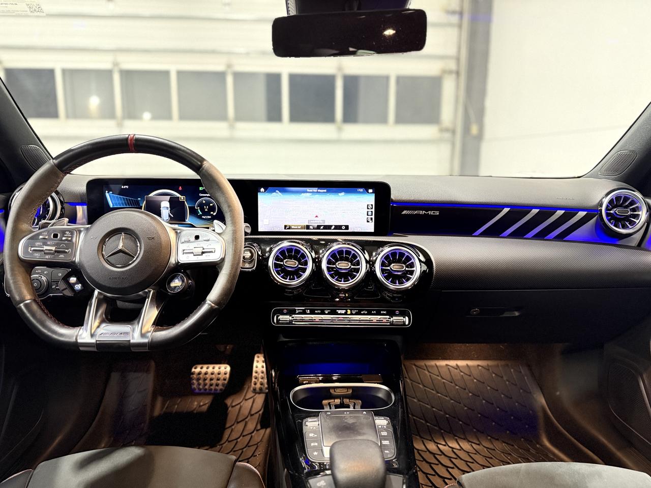 2022 Mercedes-Benz A-Class A 35 Photo