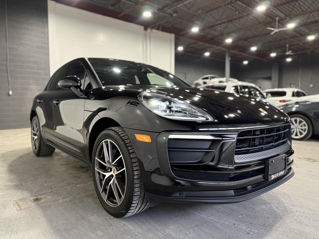 2022 Porsche Macan Base Photo