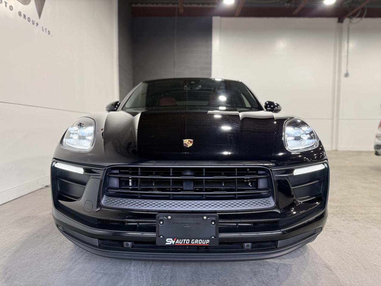2022 Porsche Macan Base Photo