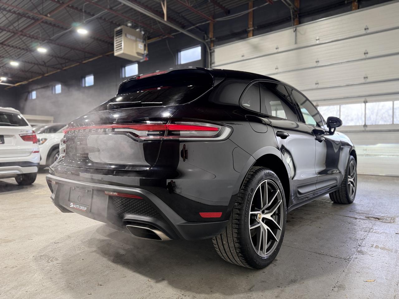 2022 Porsche Macan Base Photo