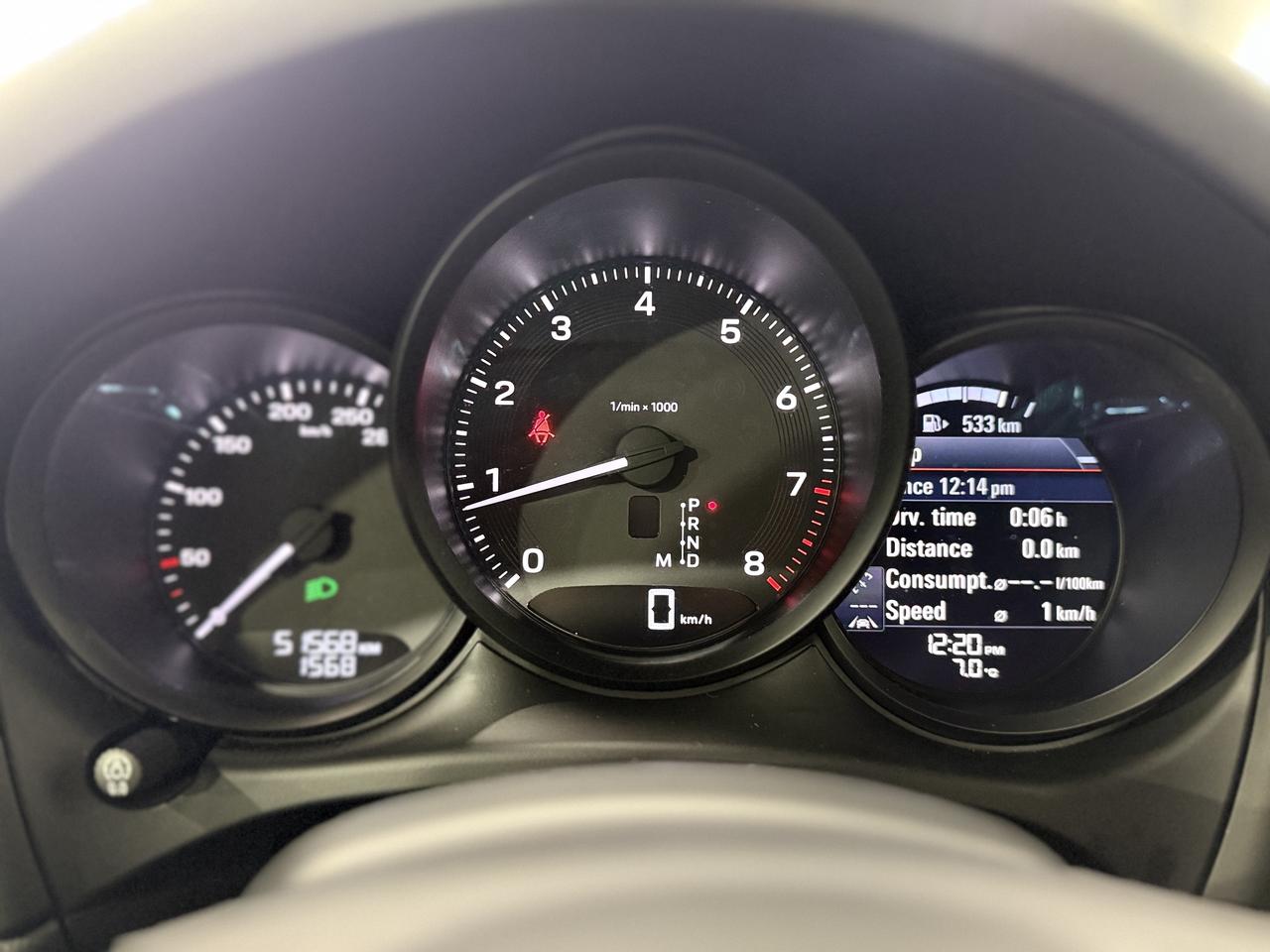 2022 Porsche Macan Base Photo