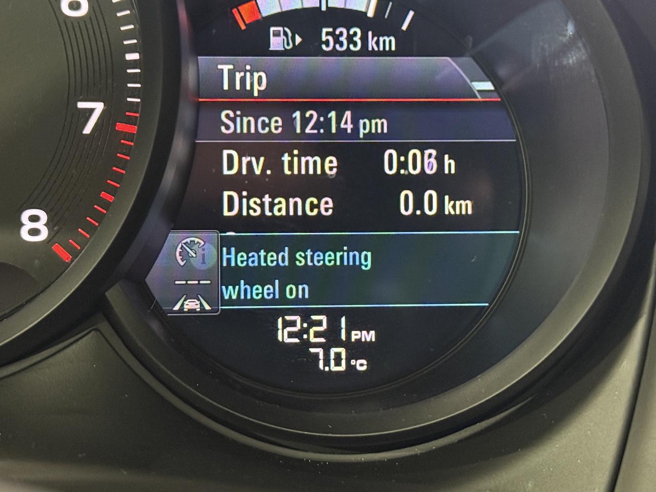 2022 Porsche Macan Base Photo