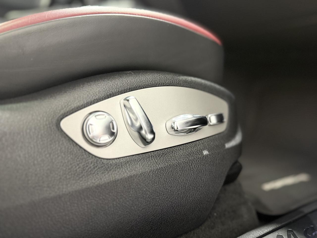 2022 Porsche Macan Base Photo