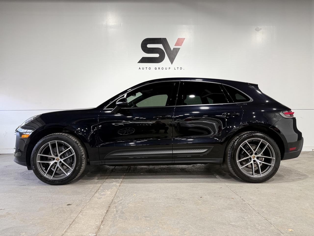 2022 Porsche Macan Base Photo1