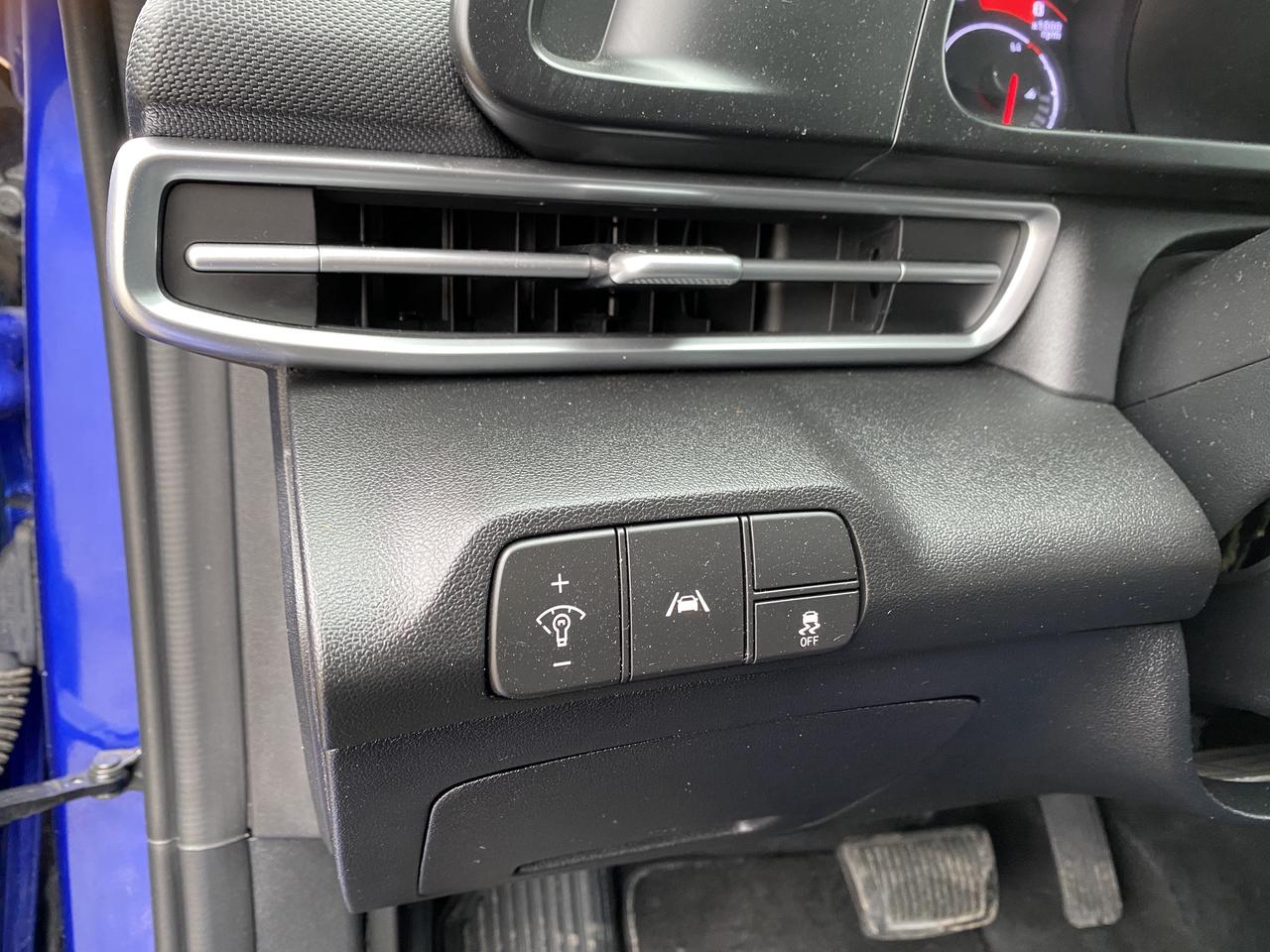 2023 Hyundai Elantra SEL Photo