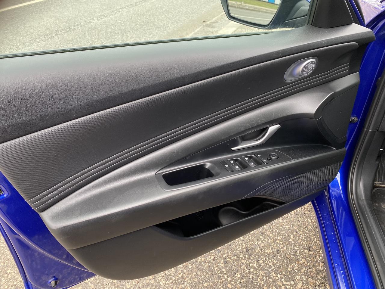 2023 Hyundai Elantra SEL Photo