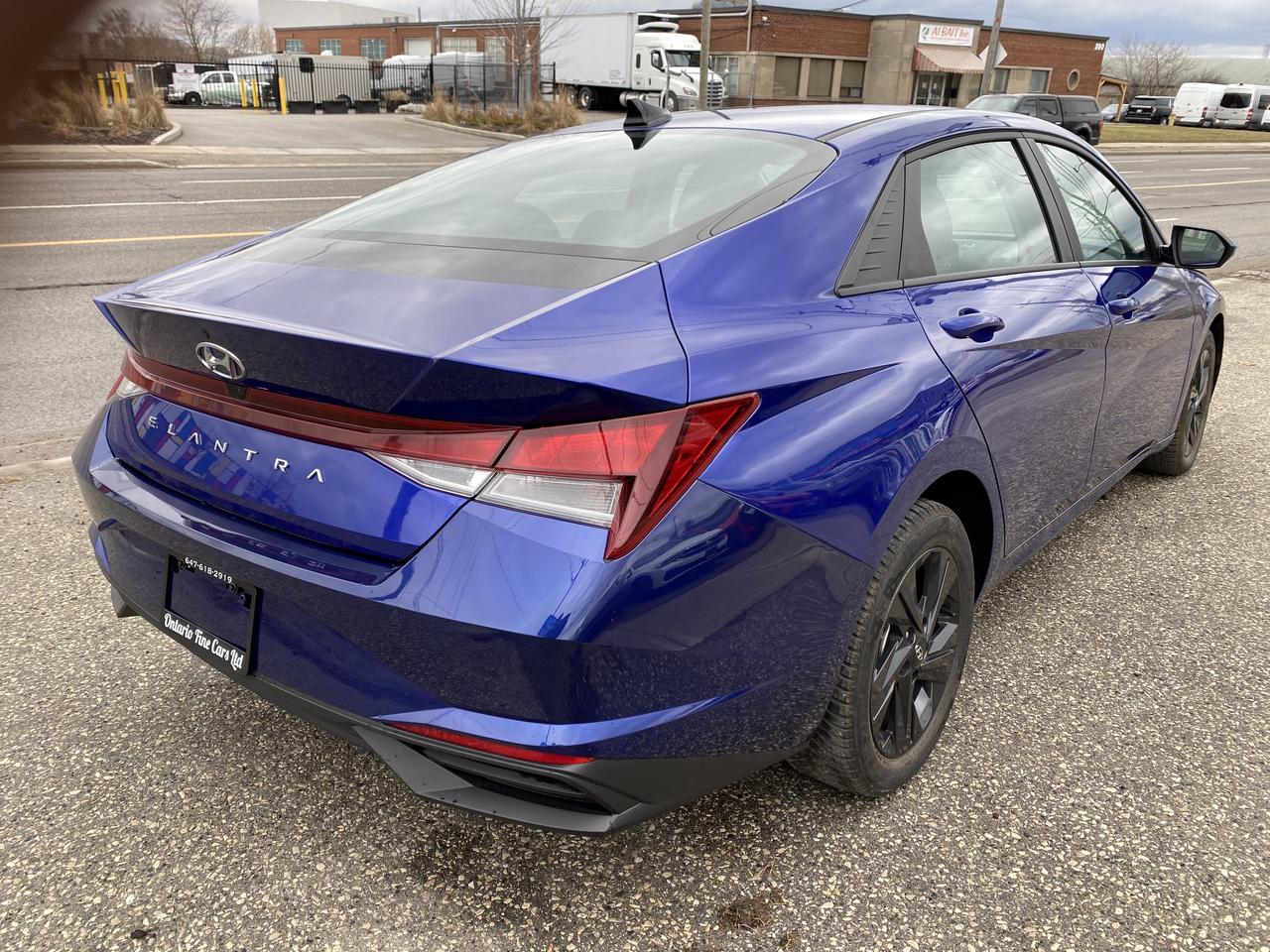 2023 Hyundai Elantra SEL Photo