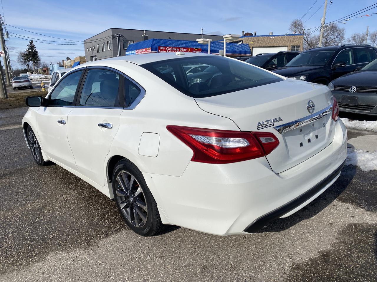 2016 Nissan Altima S Photo