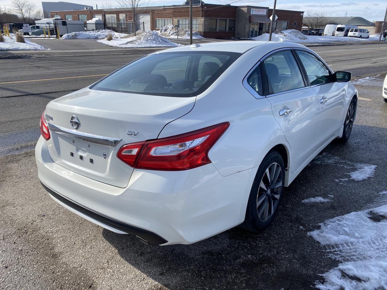 2016 Nissan Altima S Photo