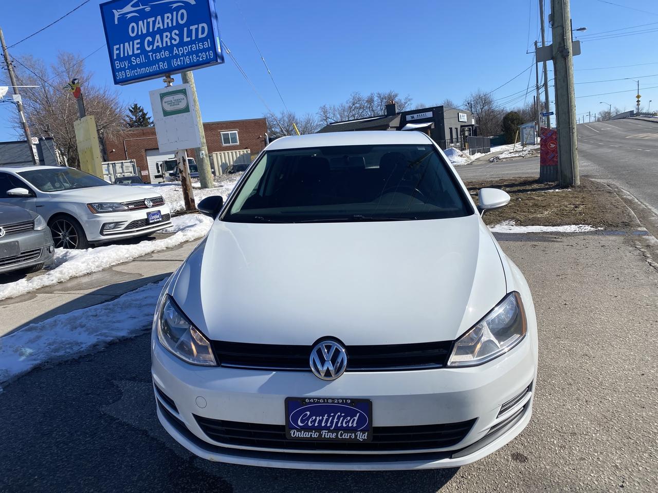 2015 Volkswagen Golf TSI S Photo