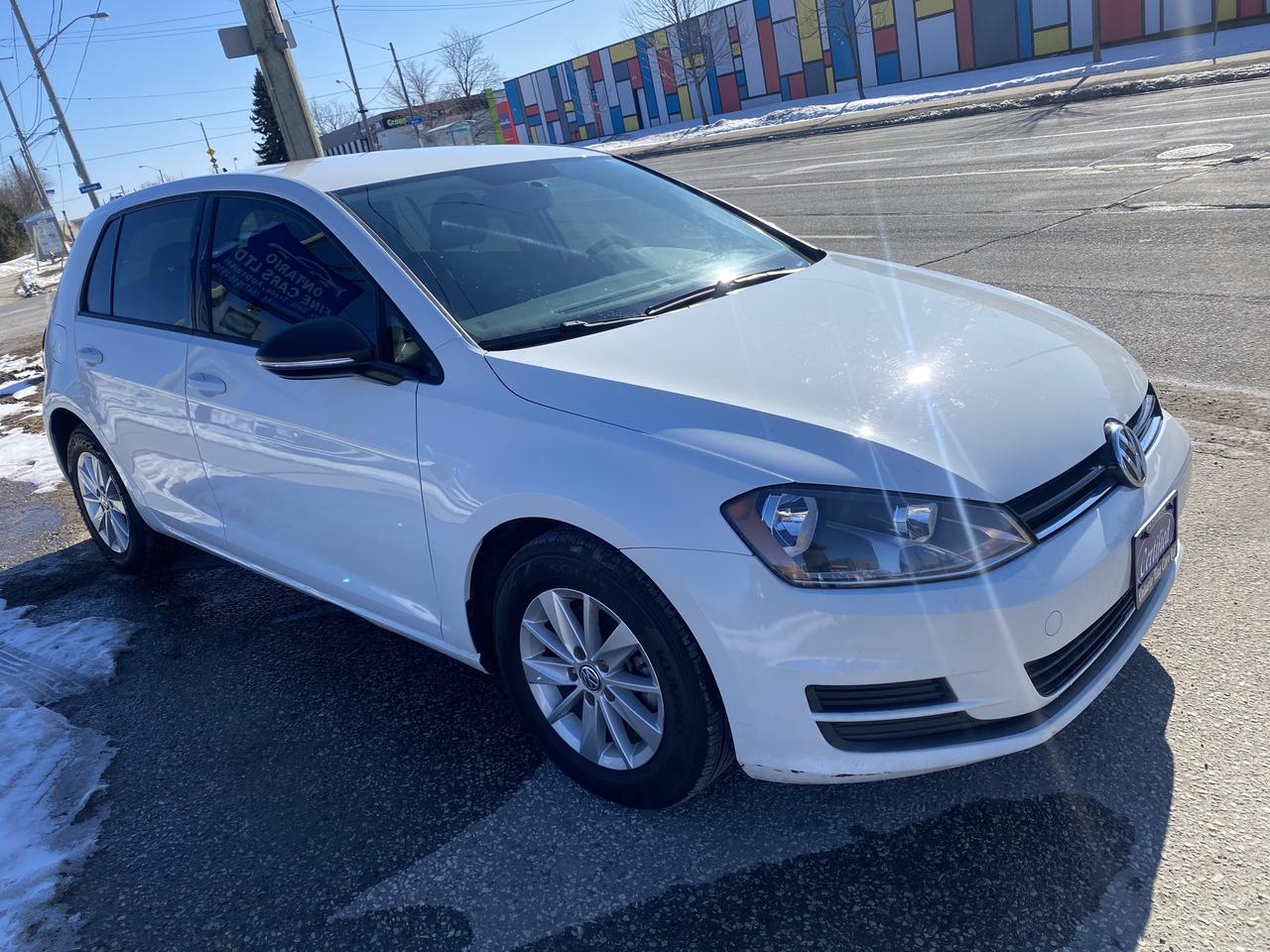 2015 Volkswagen Golf TSI S Photo2