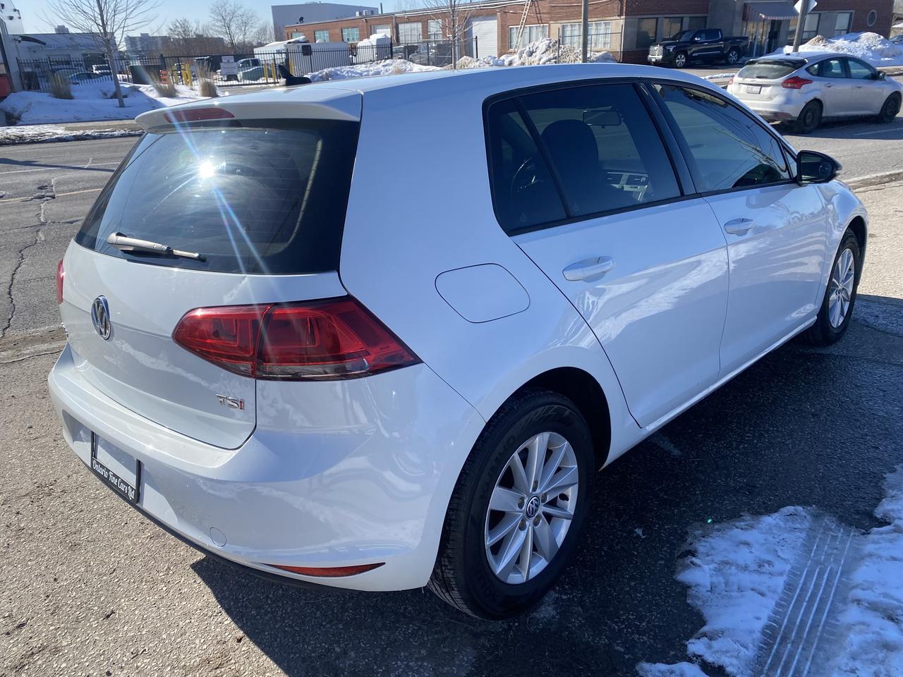 2015 Volkswagen Golf TSI S Photo