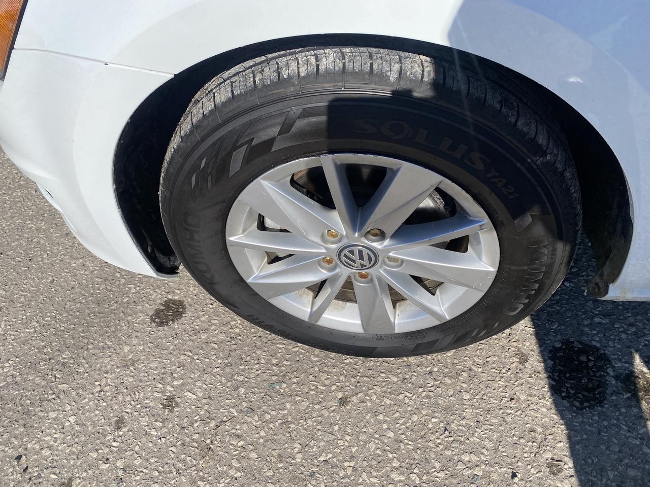 2015 Volkswagen Golf TSI S Photo