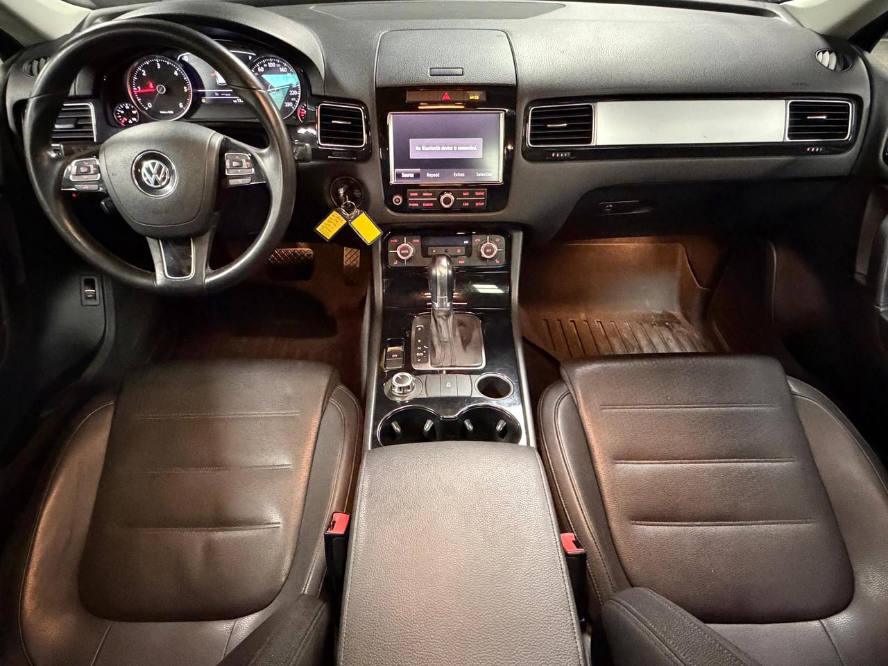 2013 Volkswagen Touareg TDI Sport DIESEL/PANOROOF/ROOF RACKS Photo