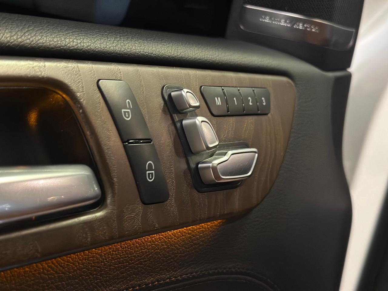 2017 Mercedes-Benz GLS-Class GLS550/AMG PCKG/REAR TV/DISTRONIC/CLEAN CARFAX Photo