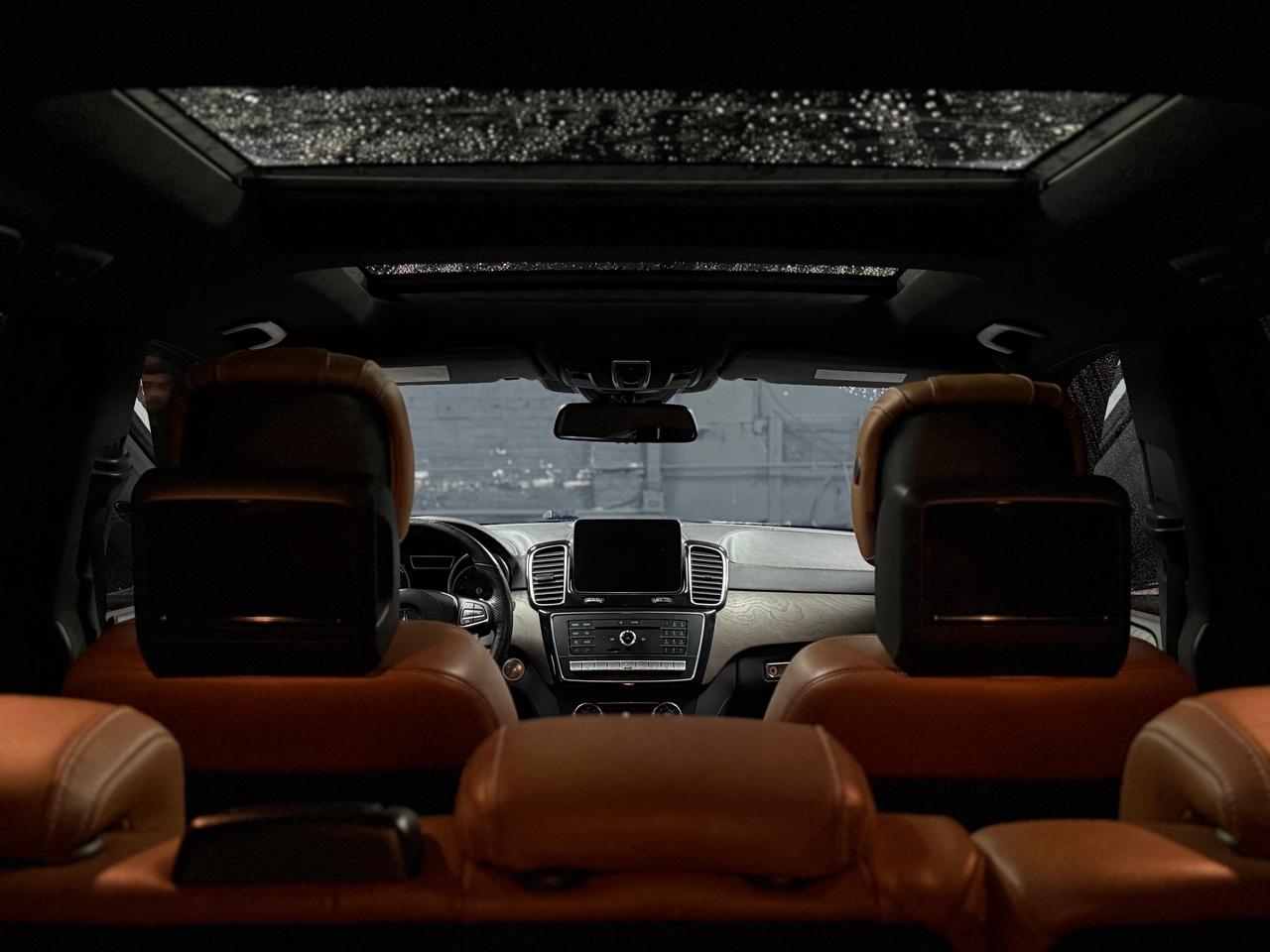 2017 Mercedes-Benz GLS-Class GLS550/AMG PCKG/REAR TV/DISTRONIC/CLEAN CARFAX Photo