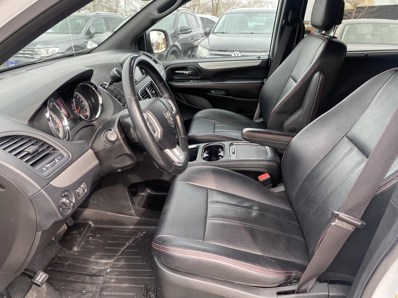 2018 Dodge Grand Caravan GT Photo3