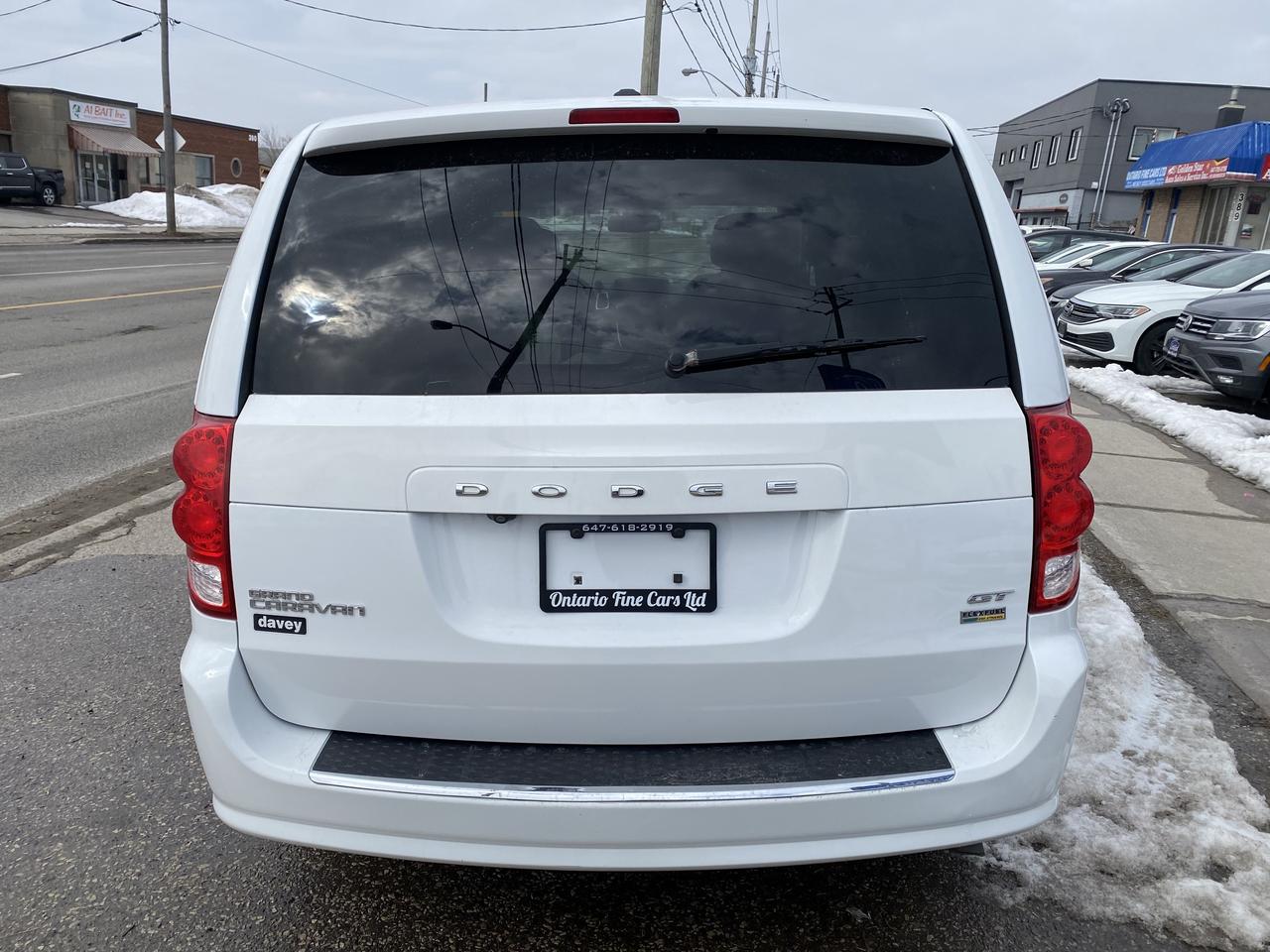 2018 Dodge Grand Caravan GT Photo