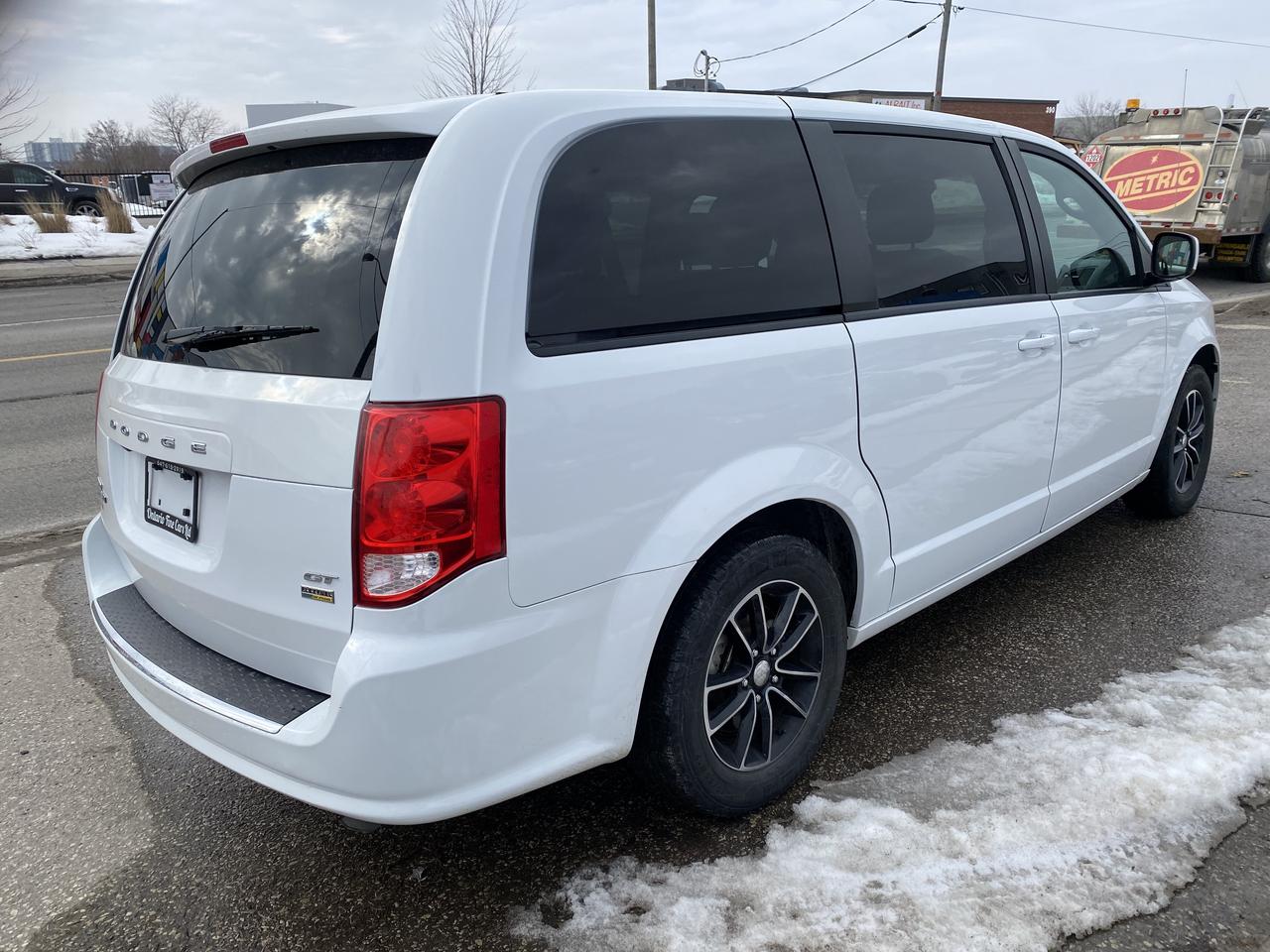 2018 Dodge Grand Caravan GT Photo