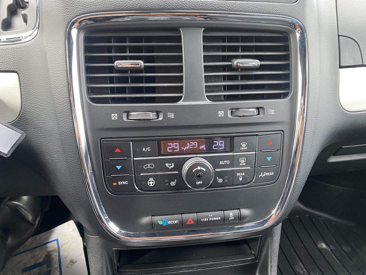 2018 Dodge Grand Caravan GT Photo