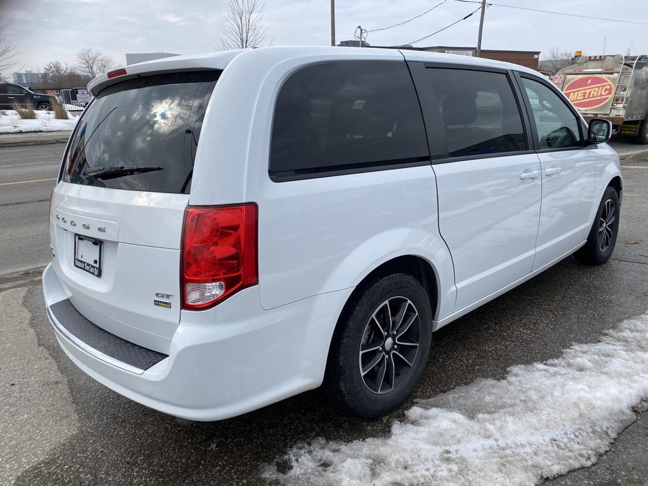 2018 Dodge Grand Caravan GT Photo
