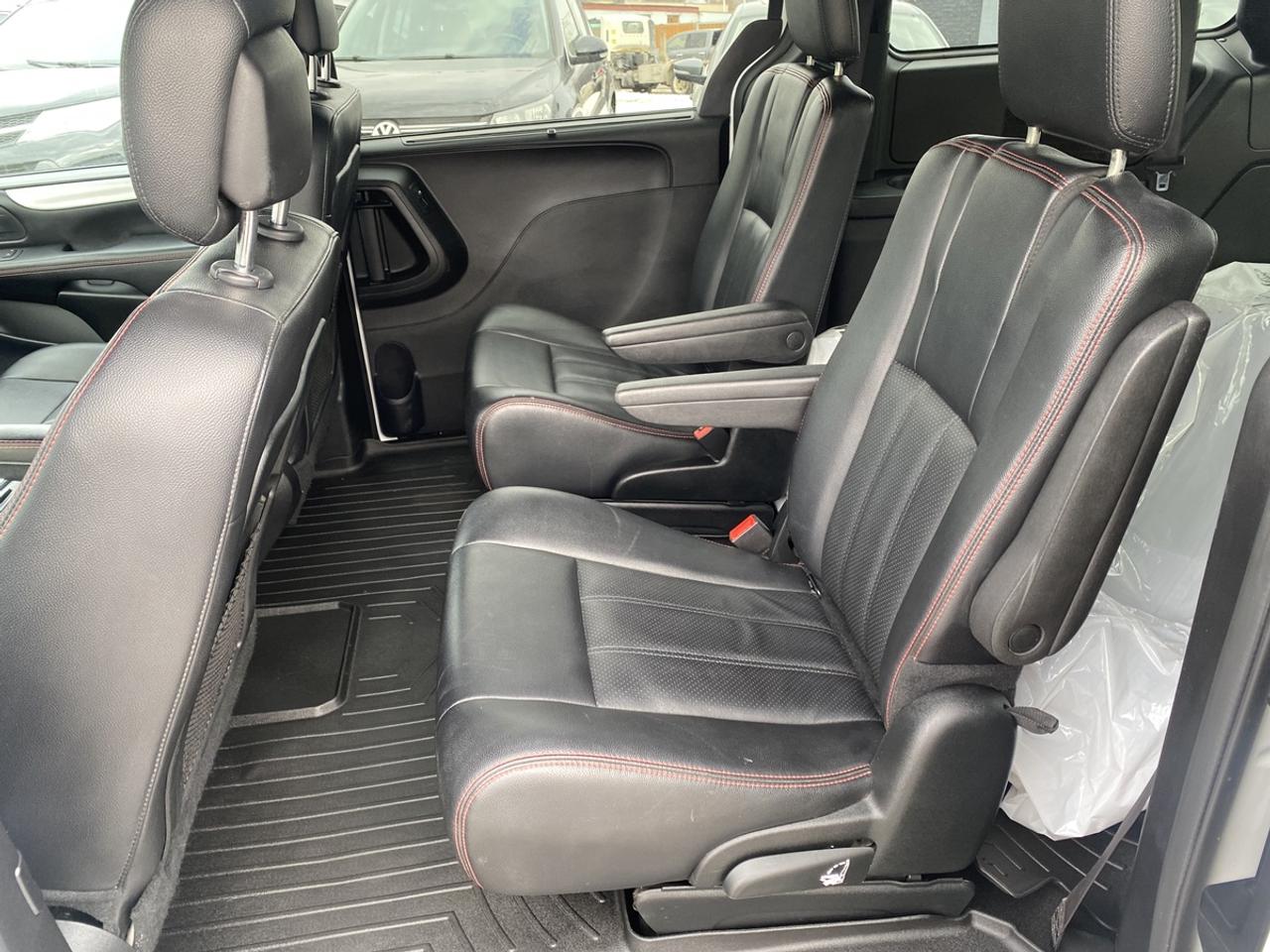 2018 Dodge Grand Caravan GT Photo