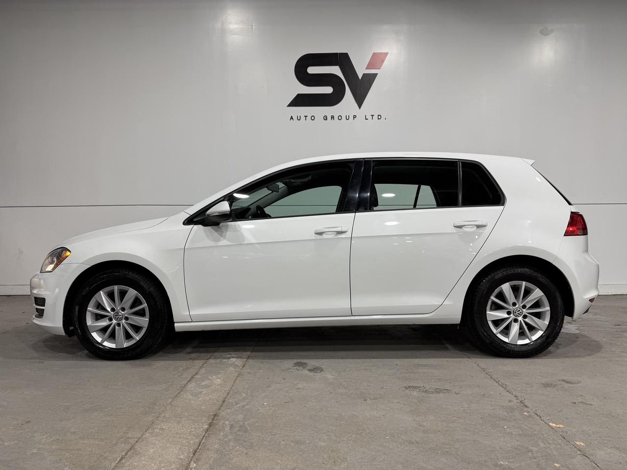 2016 Volkswagen Golf TSI S Photo