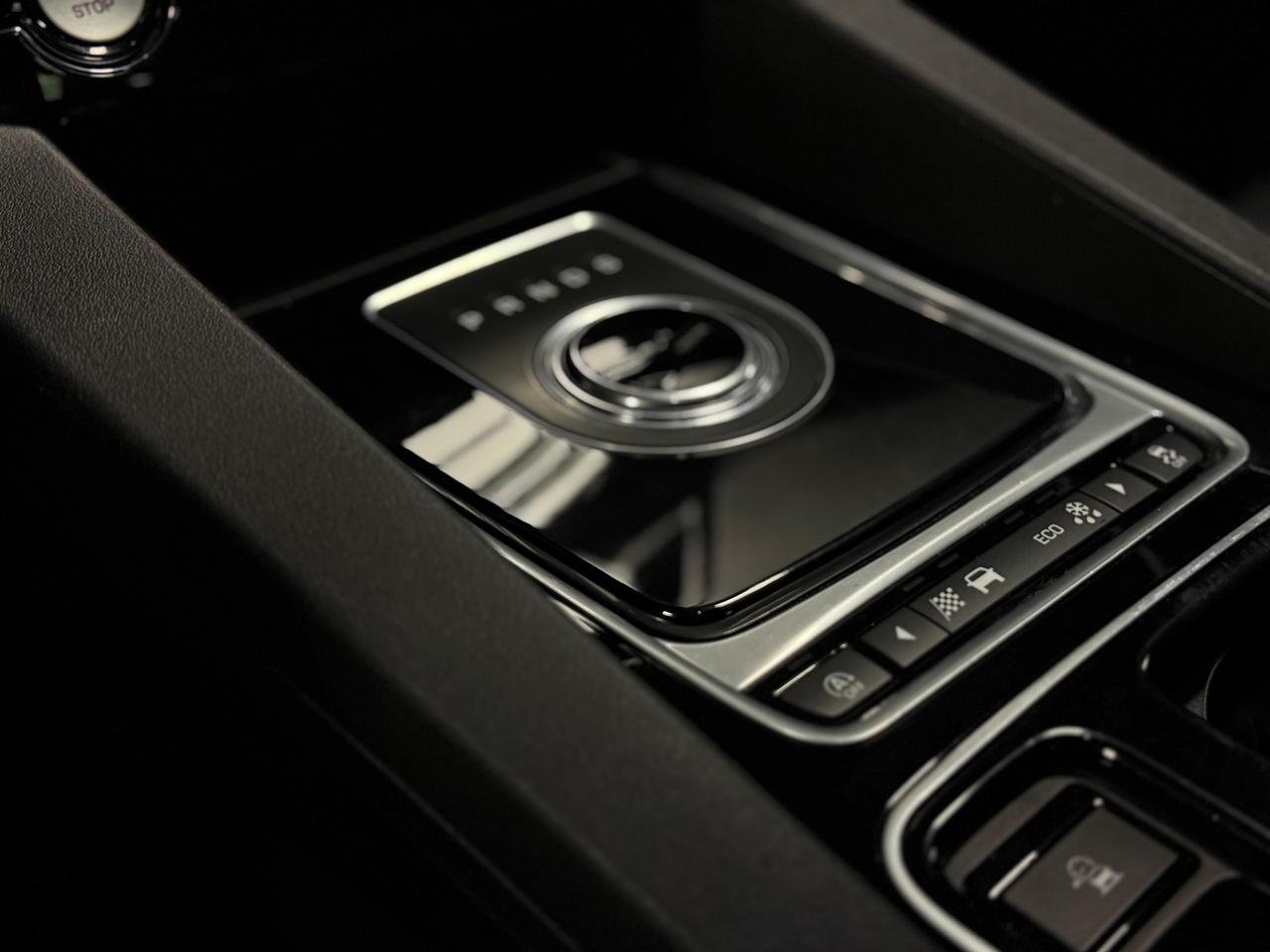 2018 Jaguar F-PACE PRESTIGE DIESEL/CLEAN CARFAX/MAJOR SERVICE Photo