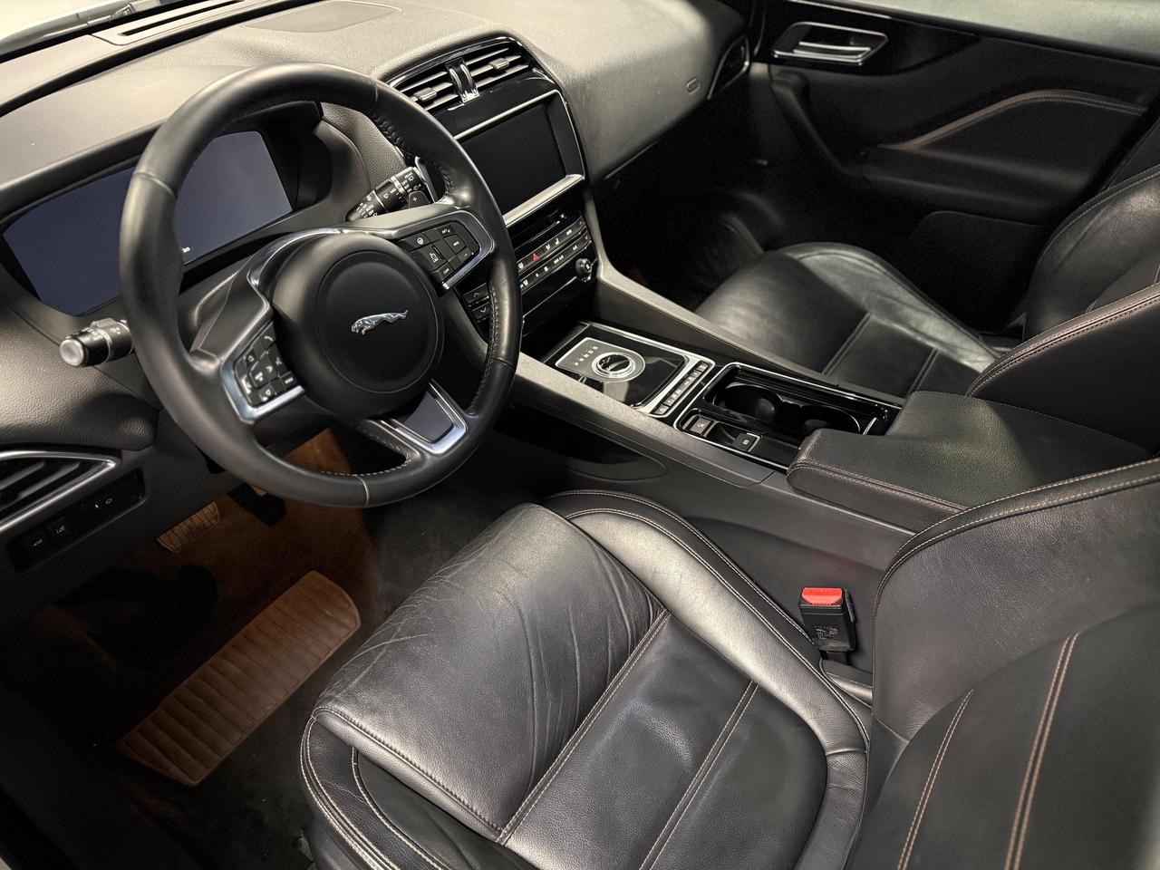 2018 Jaguar F-PACE PRESTIGE DIESEL/CLEAN CARFAX/MAJOR SERVICE Photo