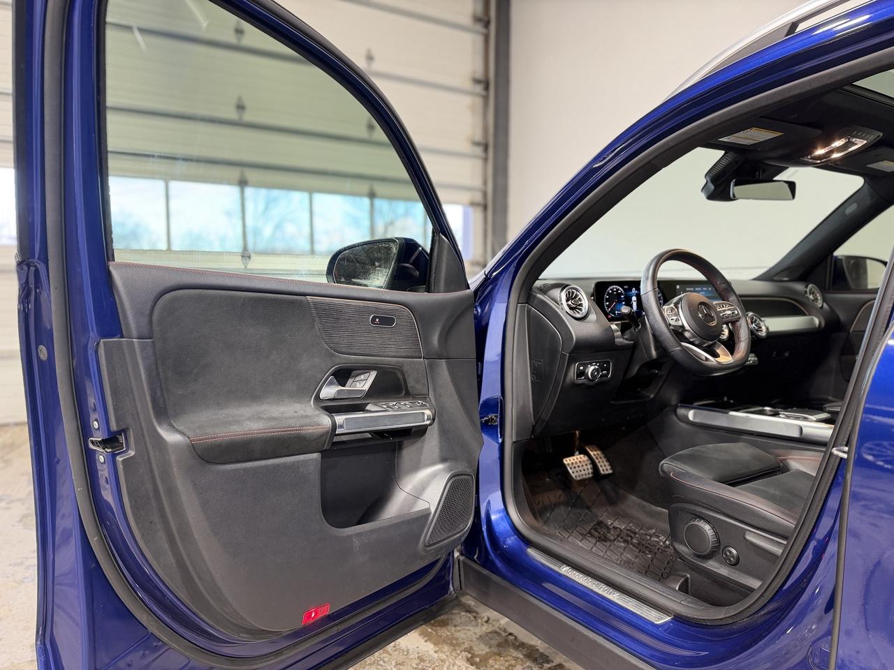 2022 Mercedes-Benz GLB-Class GLB 250 Photo