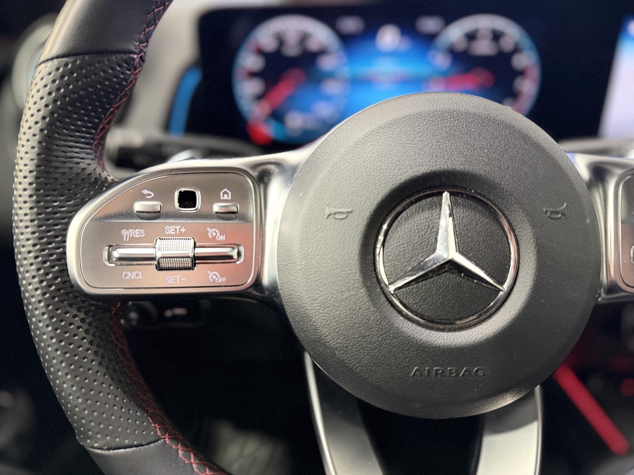 2022 Mercedes-Benz GLB-Class GLB 250 Photo