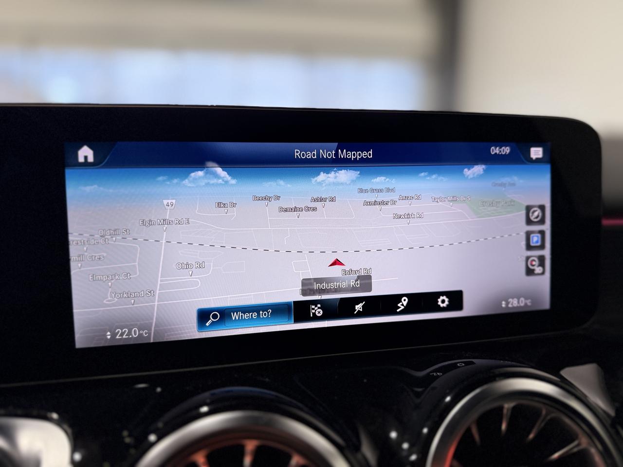 2022 Mercedes-Benz GLB-Class GLB 250 Photo