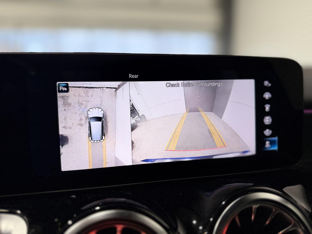 2022 Mercedes-Benz GLB-Class GLB 250 Photo