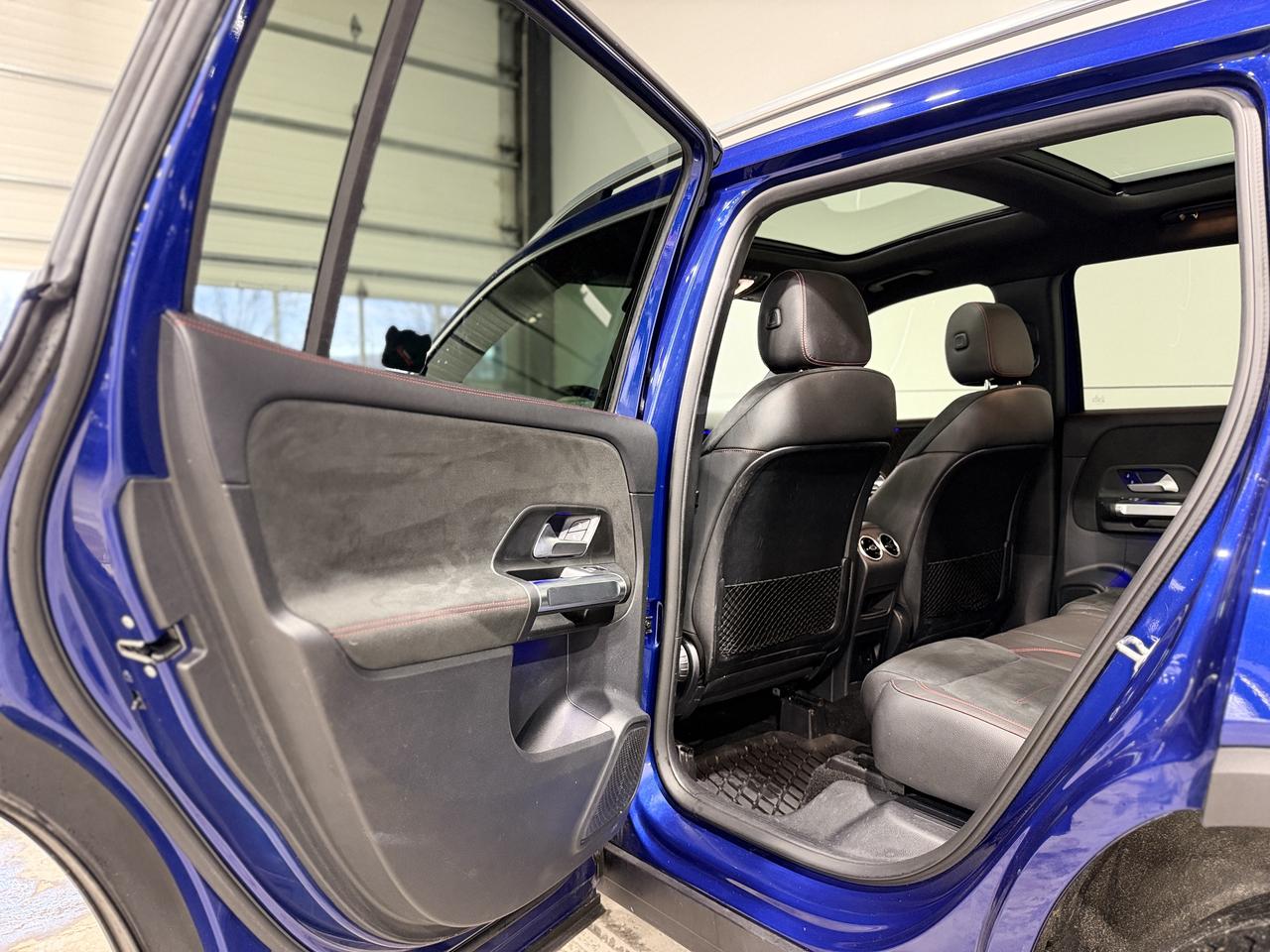 2022 Mercedes-Benz GLB-Class GLB 250 Photo