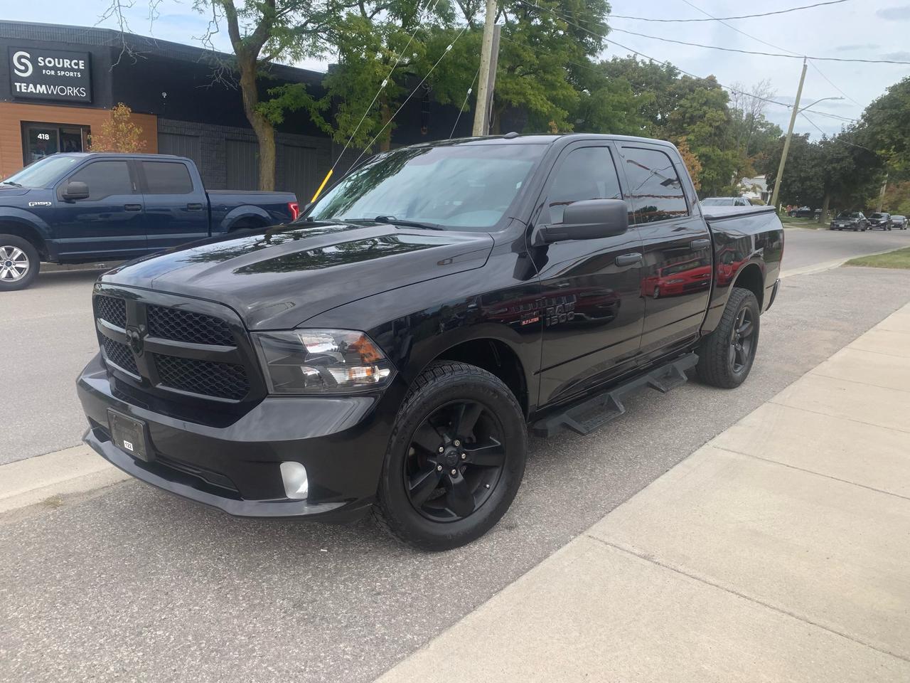 2017 RAM 1500  CREW SPORT  Photo0