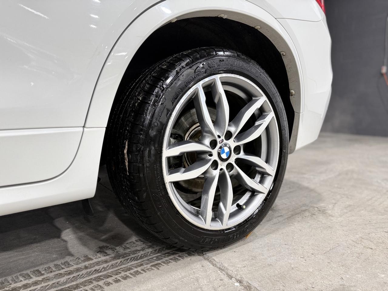 2016 BMW X4 xDrive28i Photo