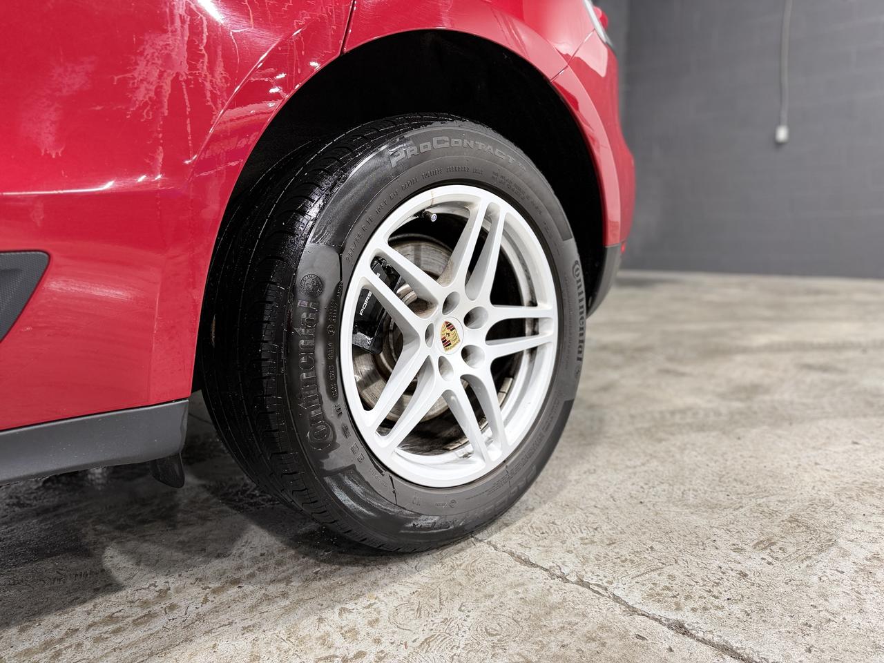 2019 Porsche Macan  Photo3